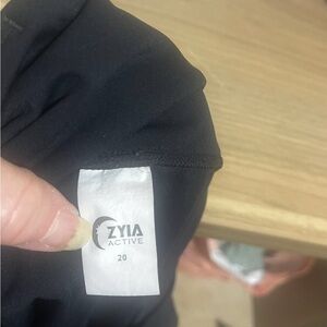 ZYIA Black Activewear Leggings